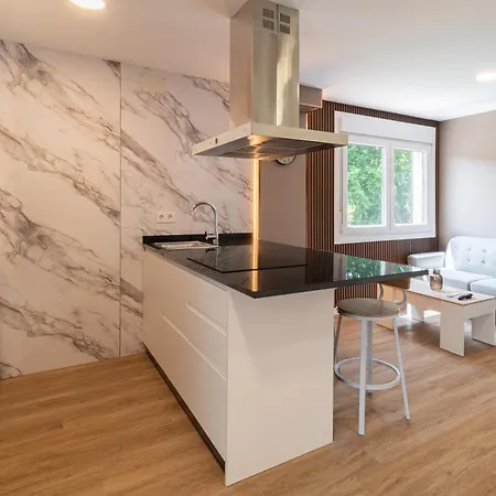 Deluxe By Castrelos Apartment Vigo