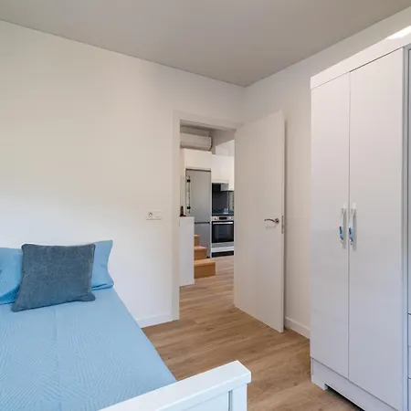 Apartment Deluxe By Castrelos