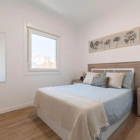 Deluxe By Castrelos Apartment *