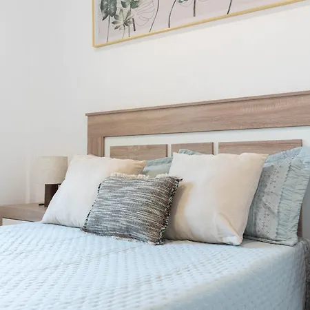 Deluxe By Castrelos Apartment Vigo